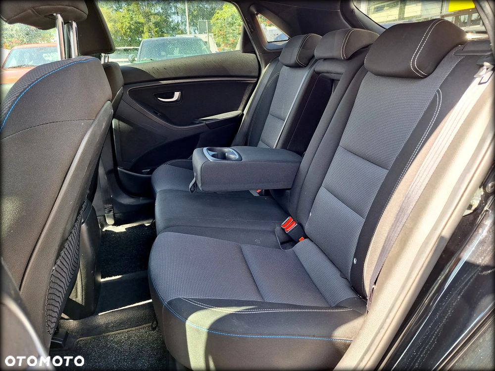 Hyundai i30 1.6 GDI BlueDrive Premium DCT - 10