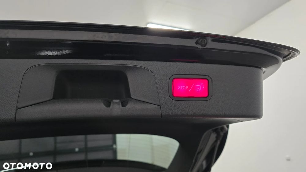 Mercedes-Benz GLC 220 d 4Matic 9G-TRONIC AMG Line Plus - 9