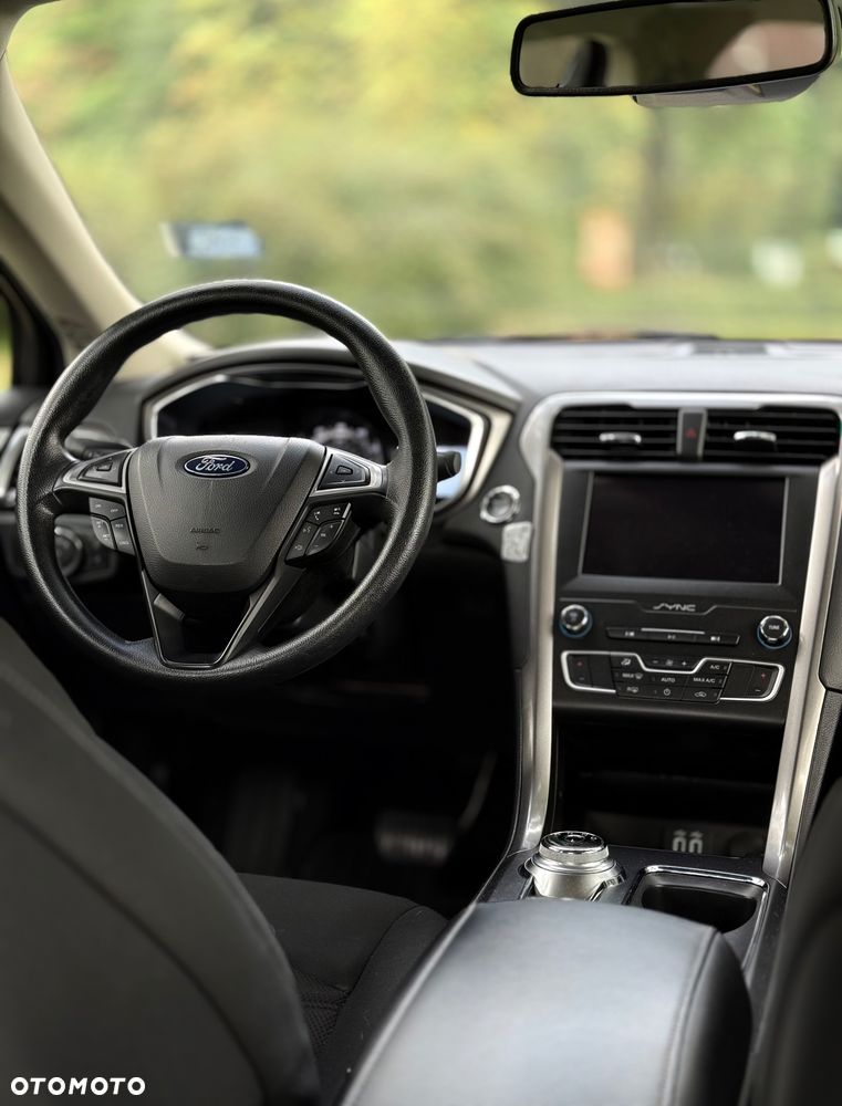 Ford Fusion - 19