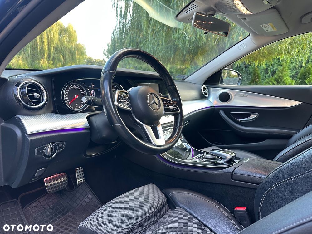 Mercedes-Benz Klasa E 200 d 9G-TRONIC - 19