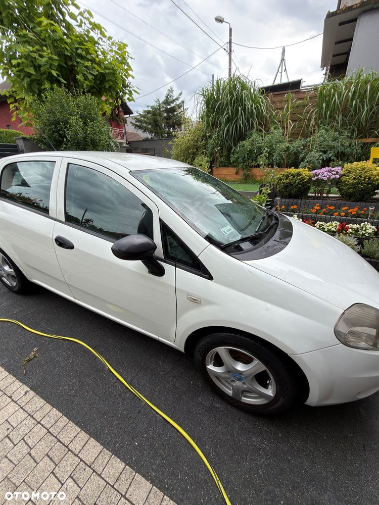 Fiat Grande Punto - 4