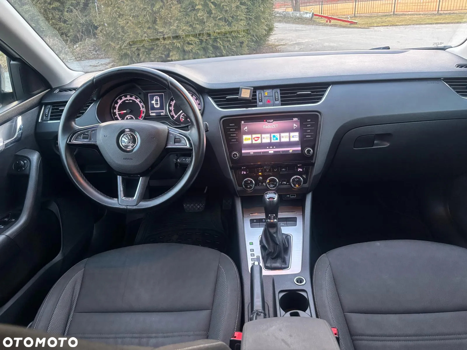 Skoda Octavia 2.0 TDI L&K DSG - 8
