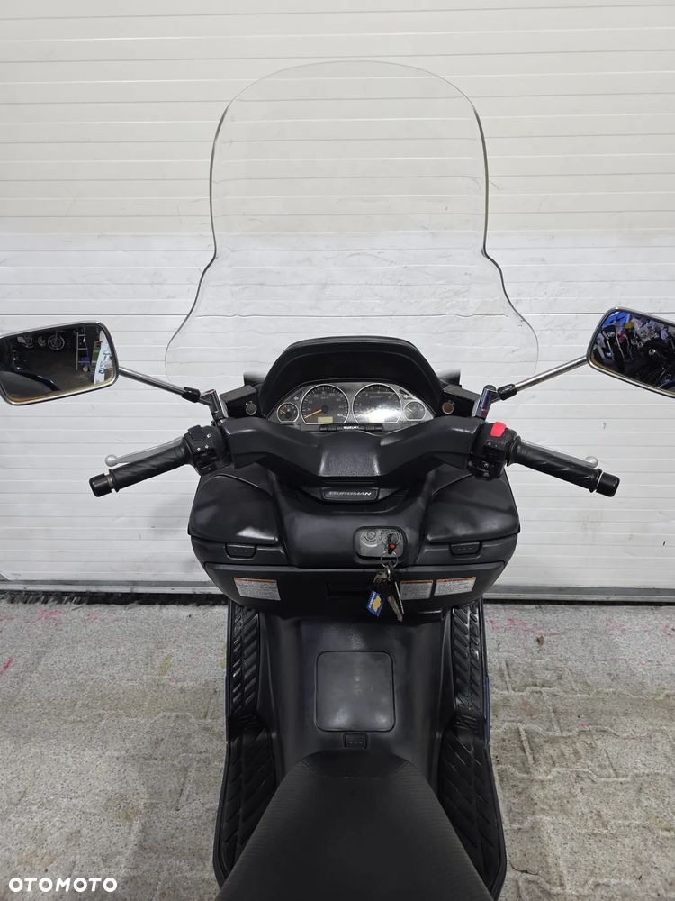 Suzuki Burgman - 33