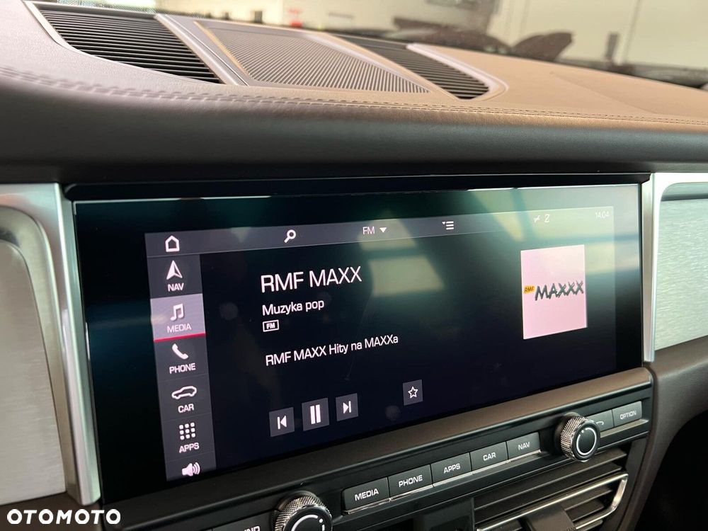 Porsche Macan Standard - 26