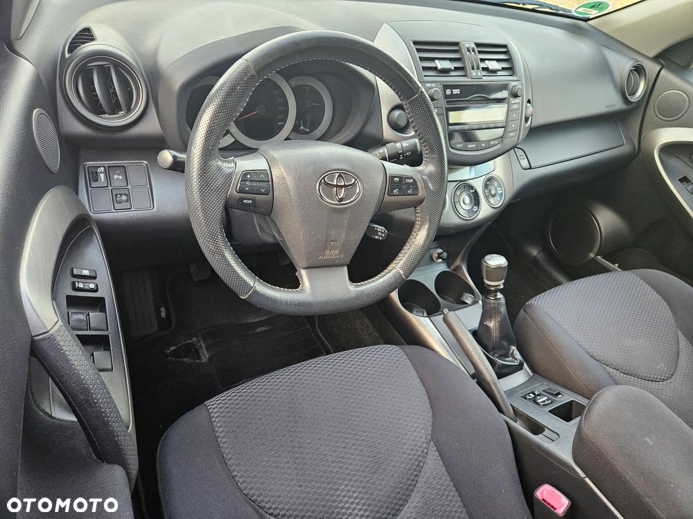 Toyota RAV4 2.0 VVT-i Sol - 6