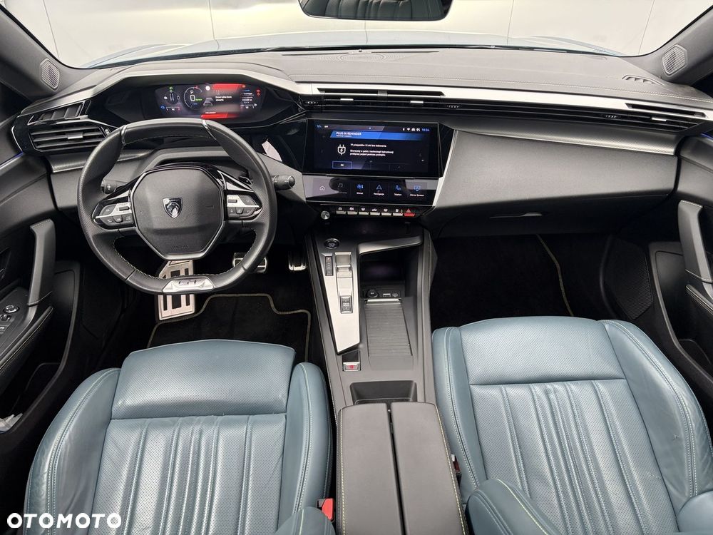 Peugeot 408 - 14