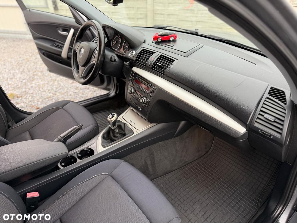 BMW Seria 1 116d DPF Edition Lifestyle - 11