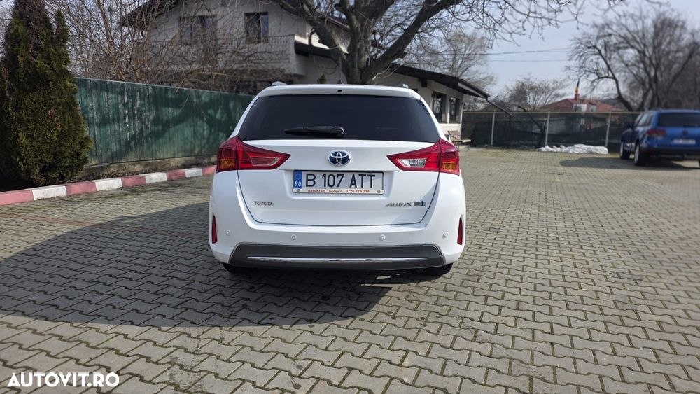 Toyota Auris 1.8 VVT-i Automatik Design Edition - 3