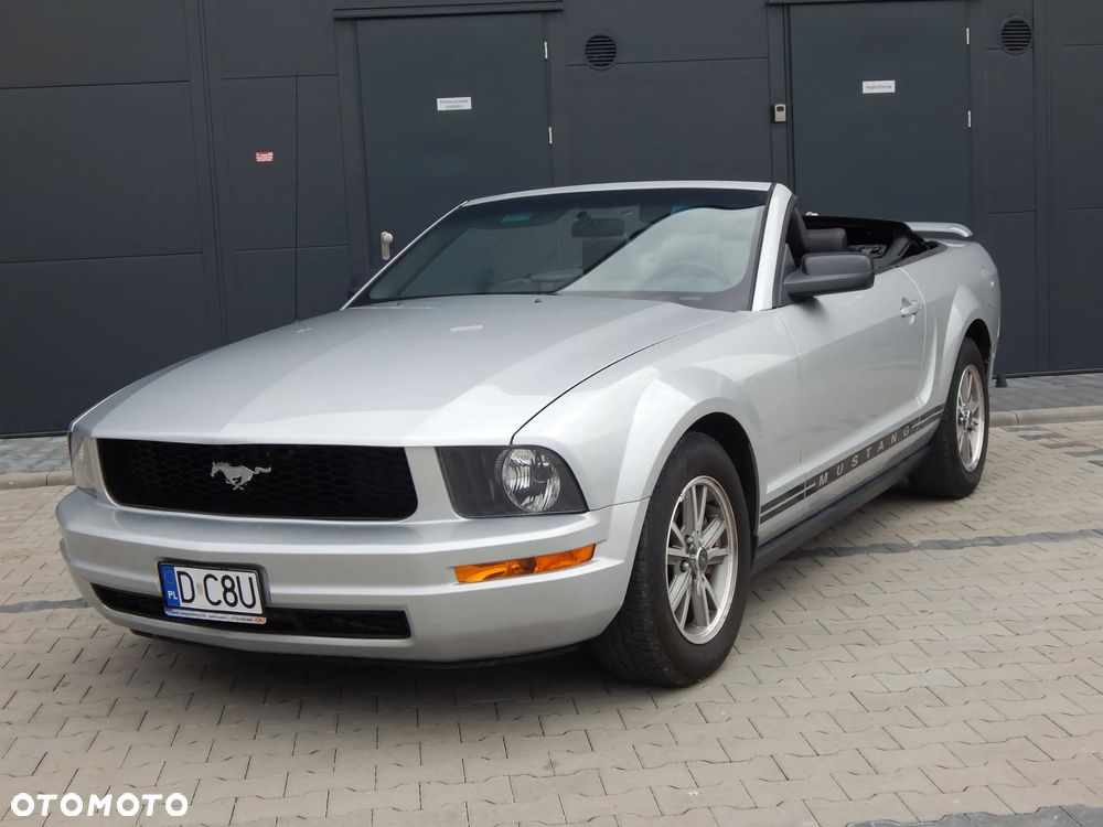 Ford Mustang - 1