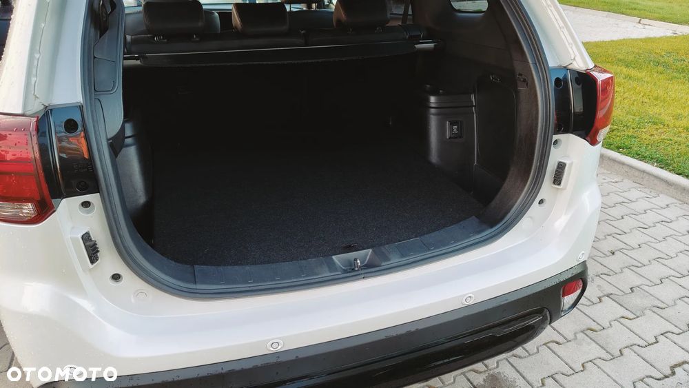Mitsubishi Outlander - 14