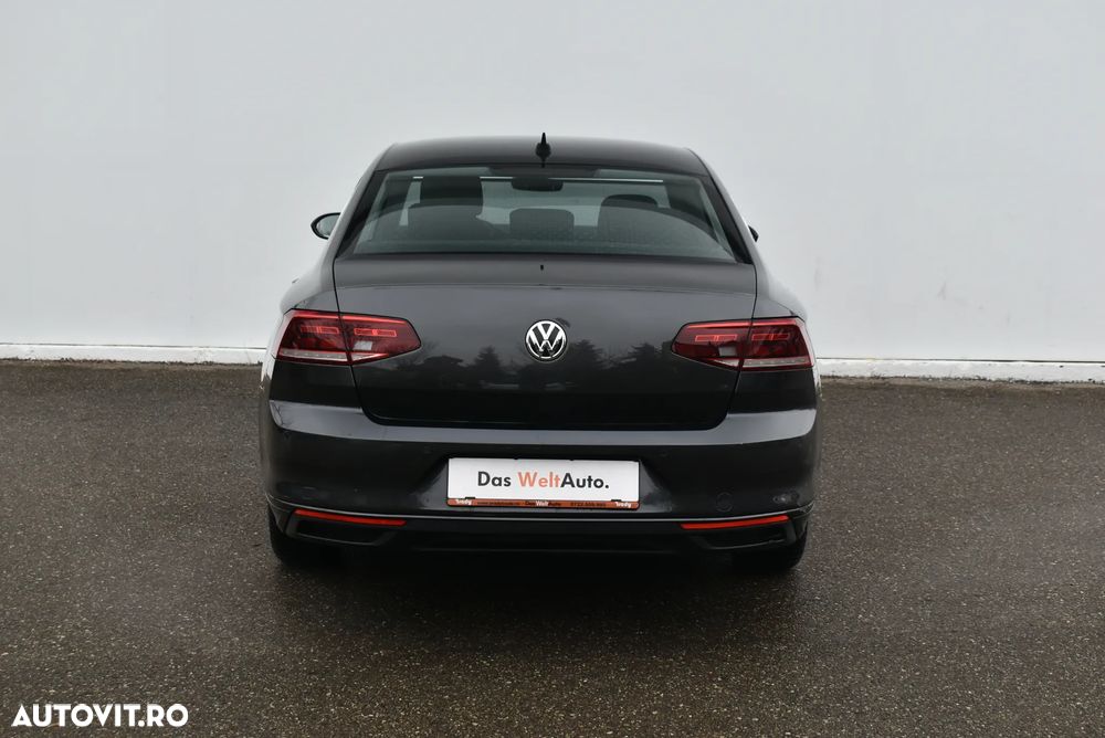 Volkswagen Passat - 3
