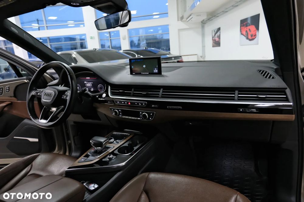 Audi Q7 - 36