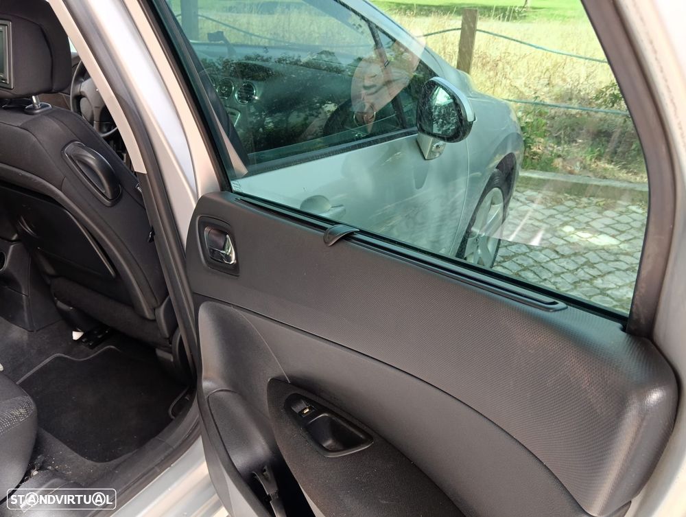 Peugeot 308 SW 1.6 HDi Executive CVM6 - 8