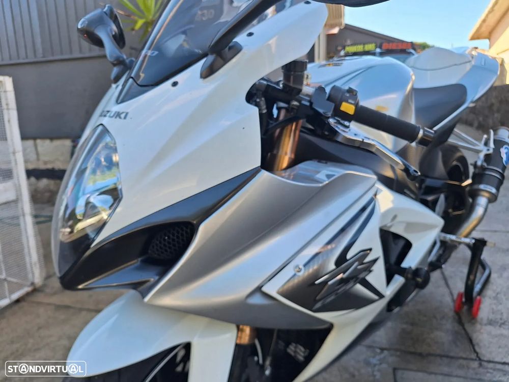 Suzuki GSX-R K8 - 9