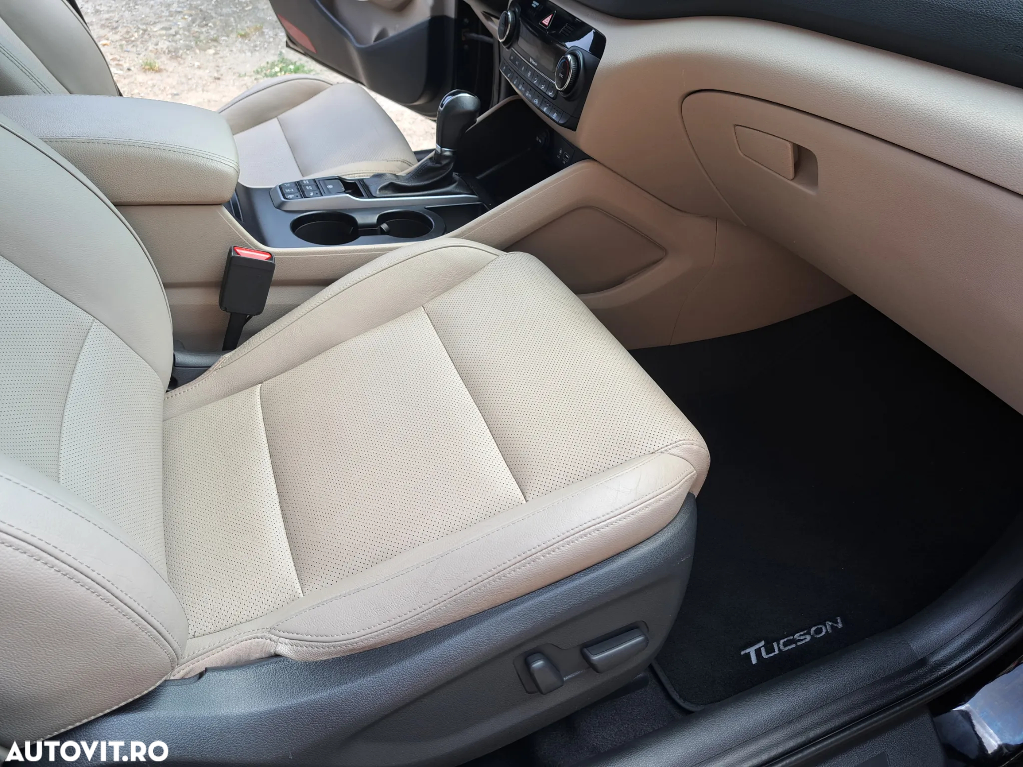 Hyundai Tucson 2.0 CRDI 4WD 6AT Luxury+ - 9