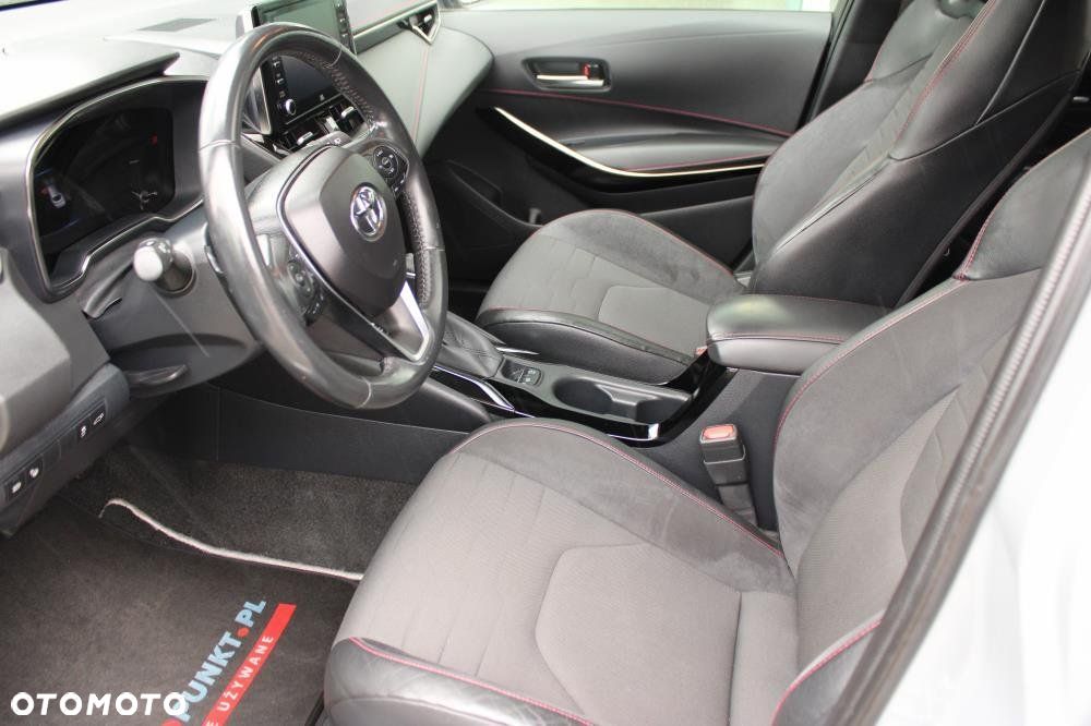 Toyota Corolla - 10