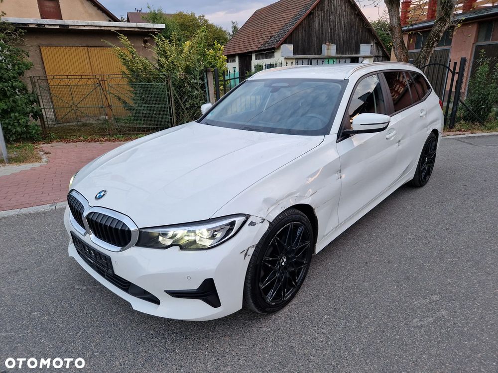 BMW Seria 3 320d Touring Luxury Line - 6