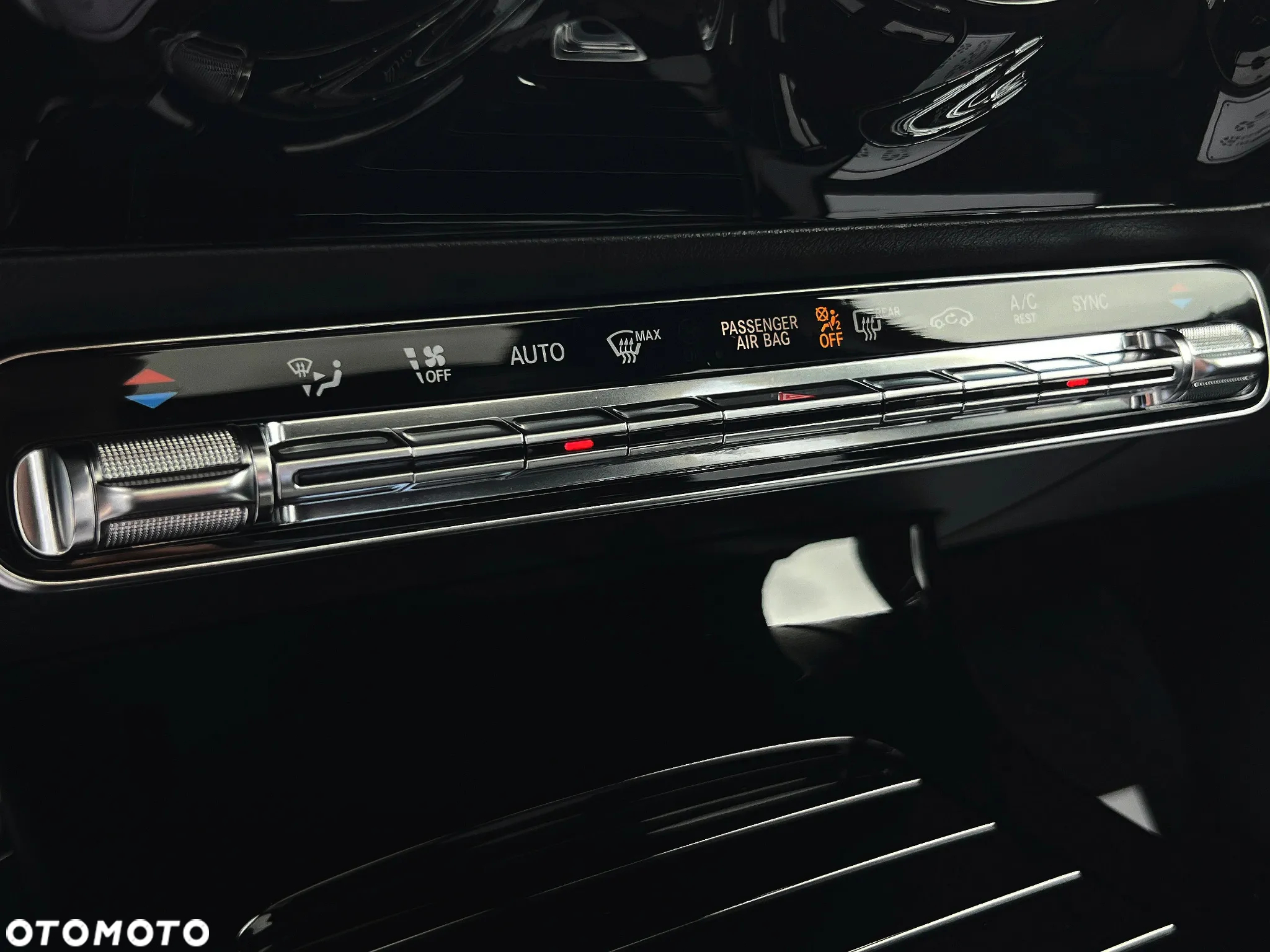 Mercedes-Benz Klasa A 220 4-Matic AMG Line 7G-DCT - 35
