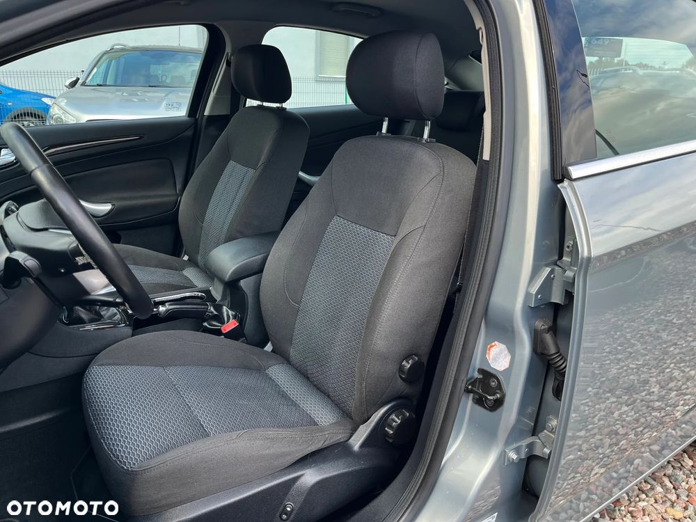 Ford Mondeo 2.0 Ghia - 16