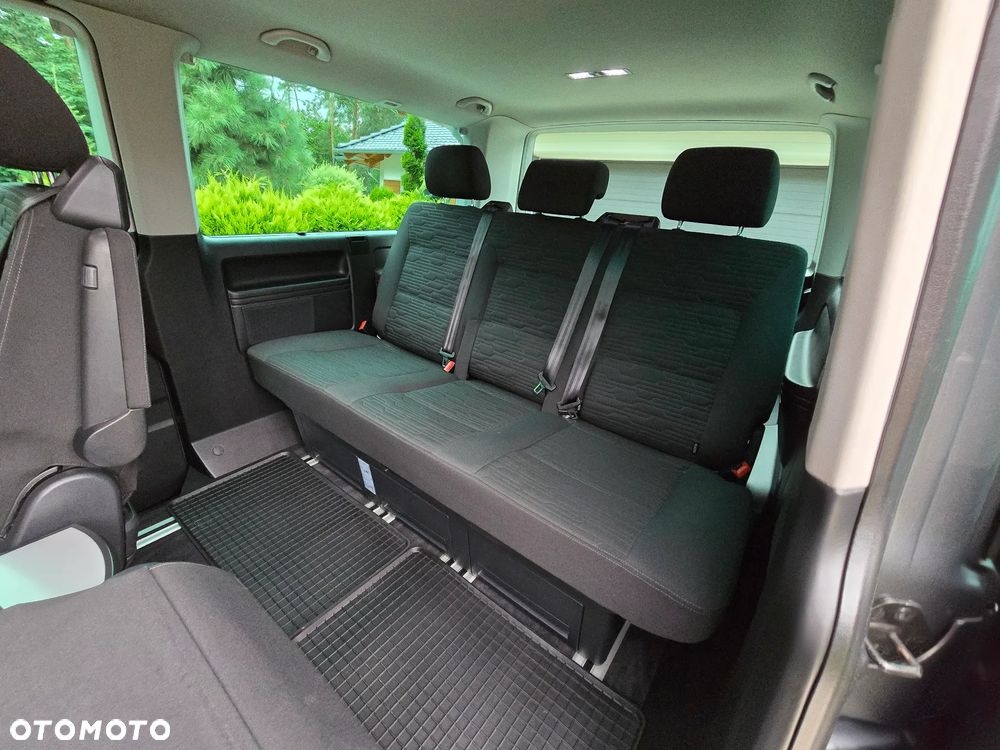 Volkswagen Multivan - 11