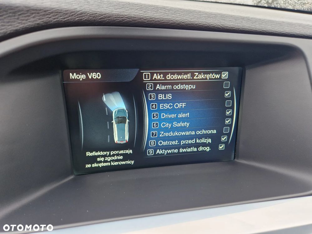 Volvo V60 D6 AWD Plug-in Hybrid Summum - 24