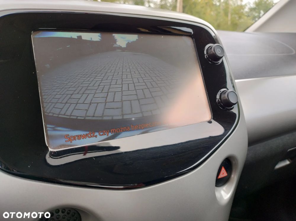 Toyota Aygo x-clusiv - 26