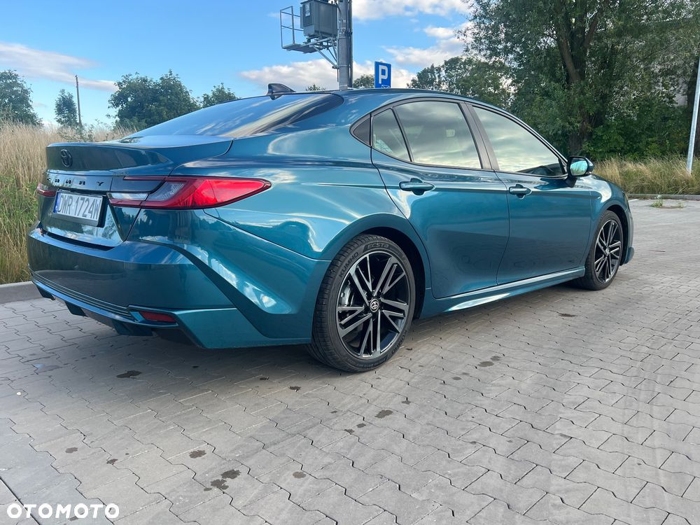 Toyota Camry - 5