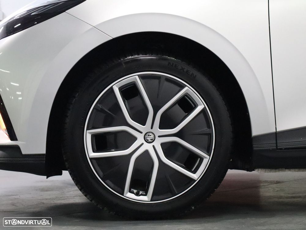 MG MG4 64 kWh Luxury - 25