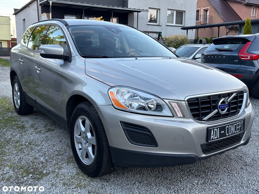 Volvo XC 60 DRIVe Momentum - 12