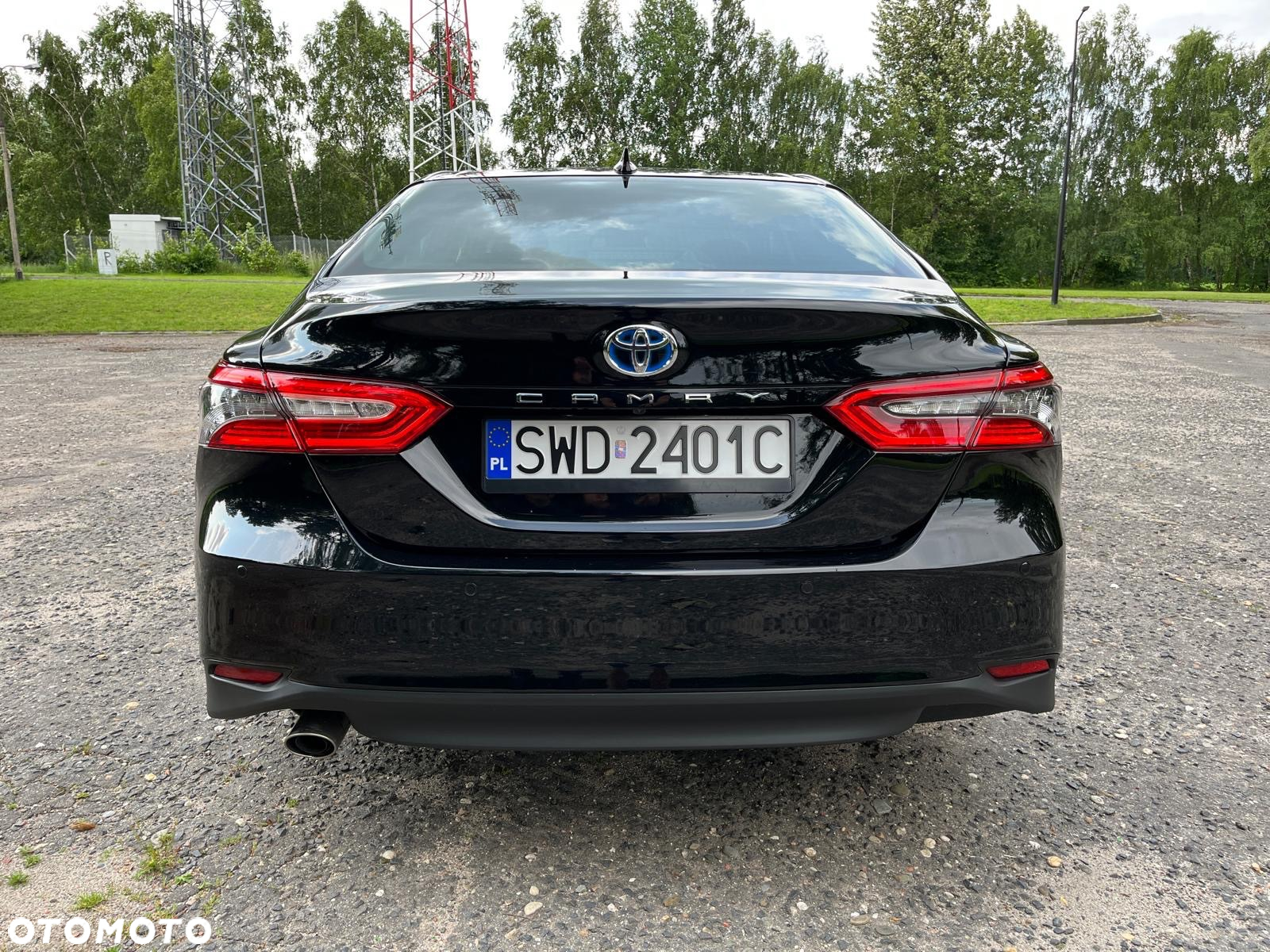 Toyota Camry 2.5 Hybrid Executive CVT - 6