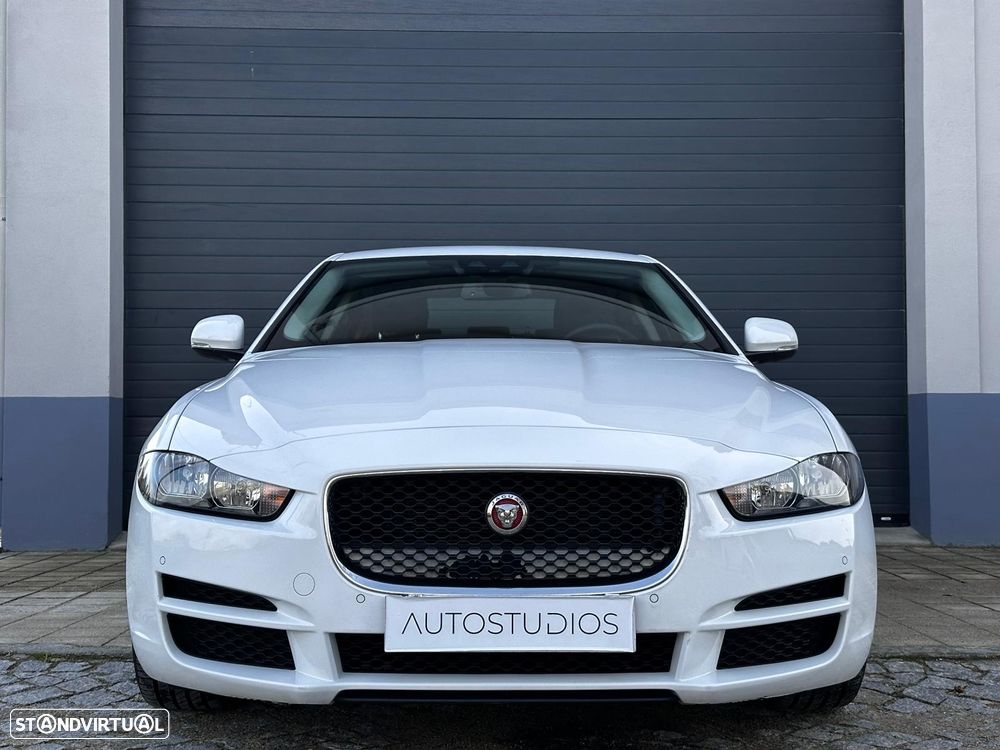 Jaguar XE 20d Aut. Pure - 5