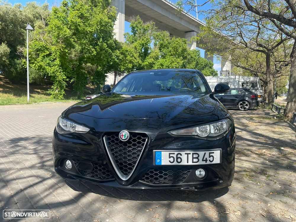 Alfa Romeo Giulia 2.2 D AT8 - 3