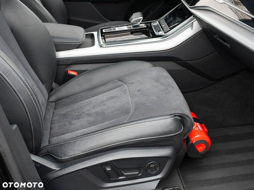 Audi Q8 - 28