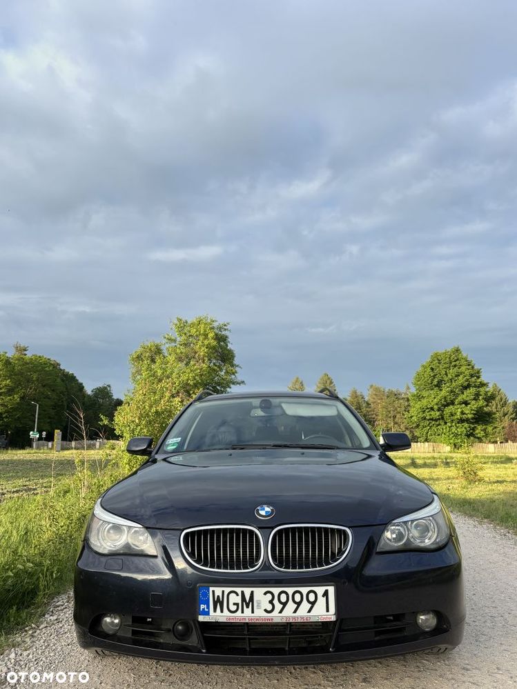 BMW Seria 5 545i - 22