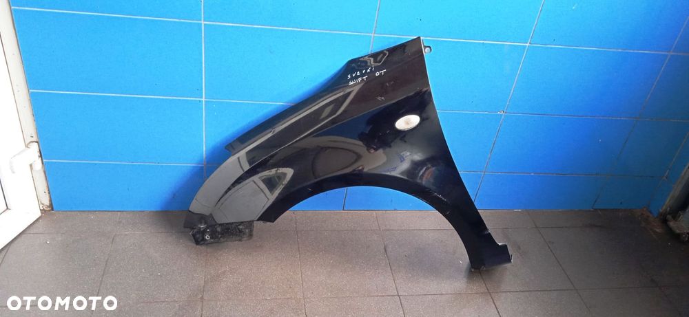 Błotnik lewy Suzuki Swift Mk6 ZJ3 - 1