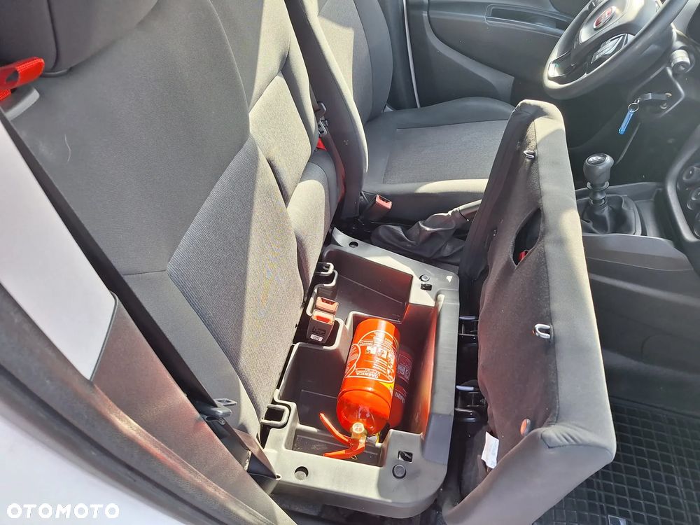 Fiat Doblo Maxi diesel 1,6 105KM blaszak 3 osobowy Krajowy FV23% - 19