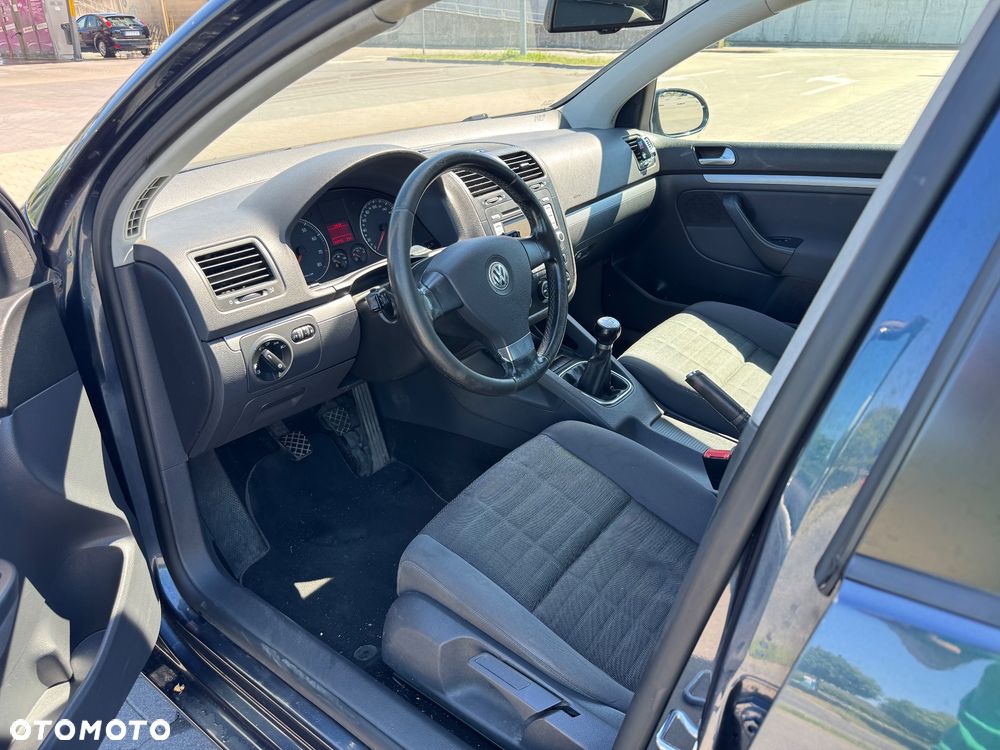 Volkswagen Golf - 35