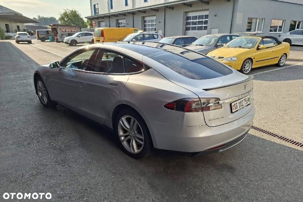 Tesla Model S Performance - 3