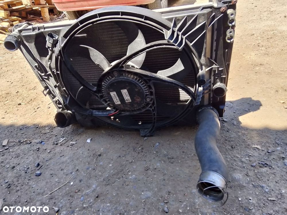 pas przedni chłodnice bmw e90 e91 2.0 d n47 - 6