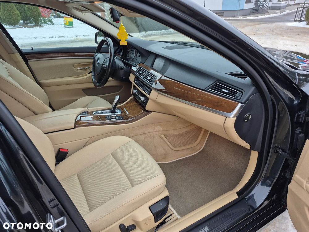 BMW Seria 5 520d Sport-Aut - 22