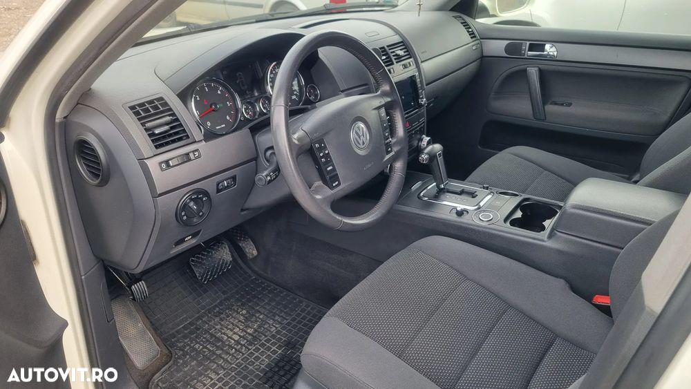 Volkswagen Touareg 2.5 R5 TDI DPF Aut. Individual - 5