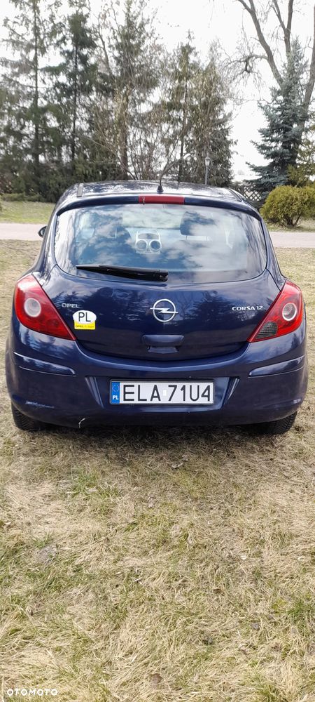 Opel Corsa 1.2 16V Essentia - 4