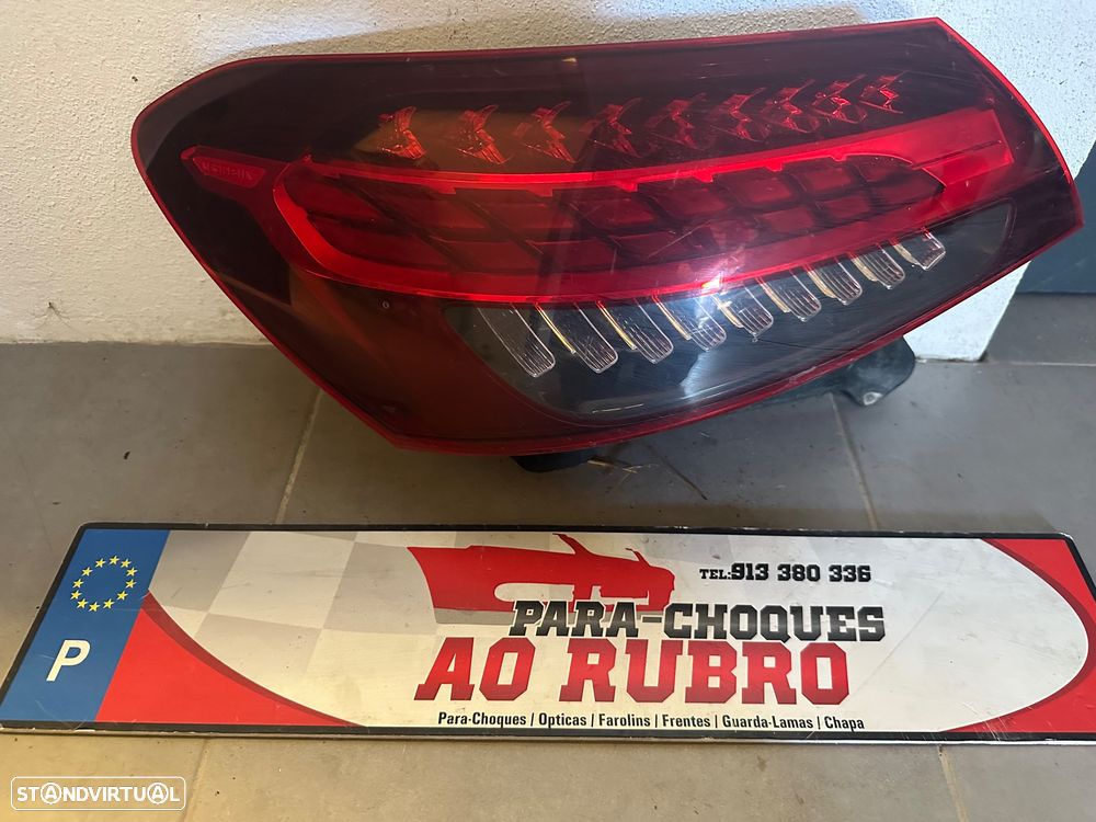 Farolim esq Mercedes classe e 213 facelift - 1