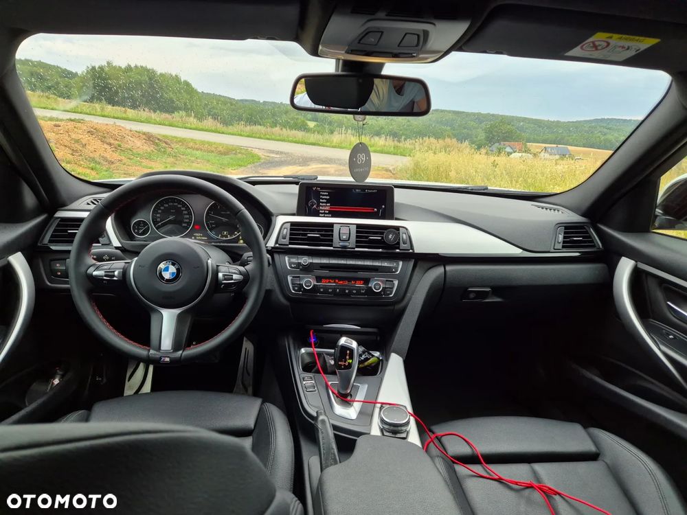 BMW Seria 3 318d - 11