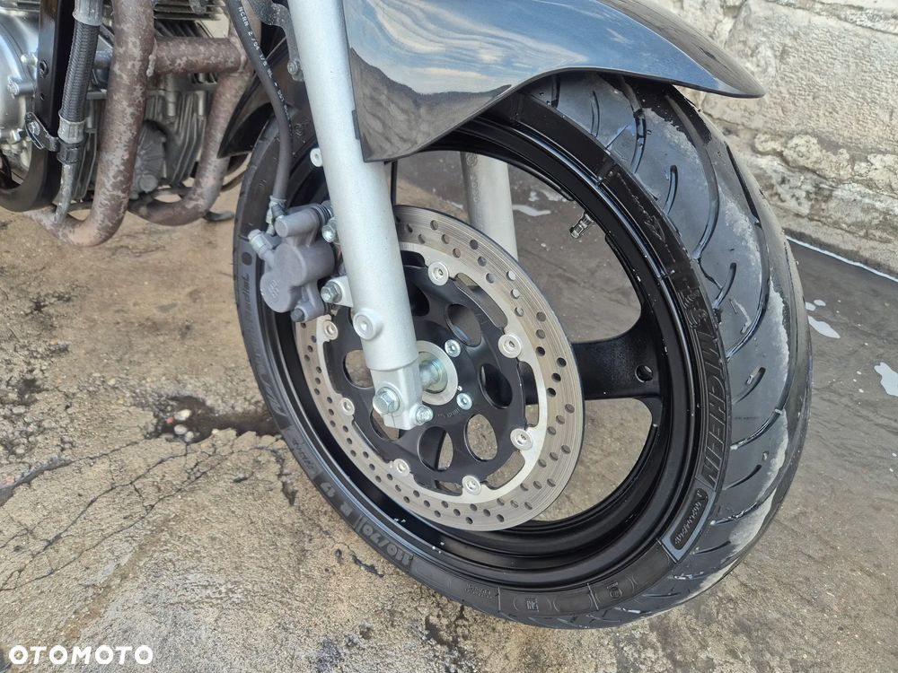 Suzuki GS - 15