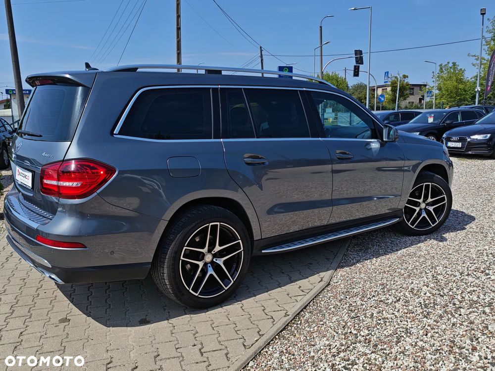 Mercedes-Benz GLS - 10