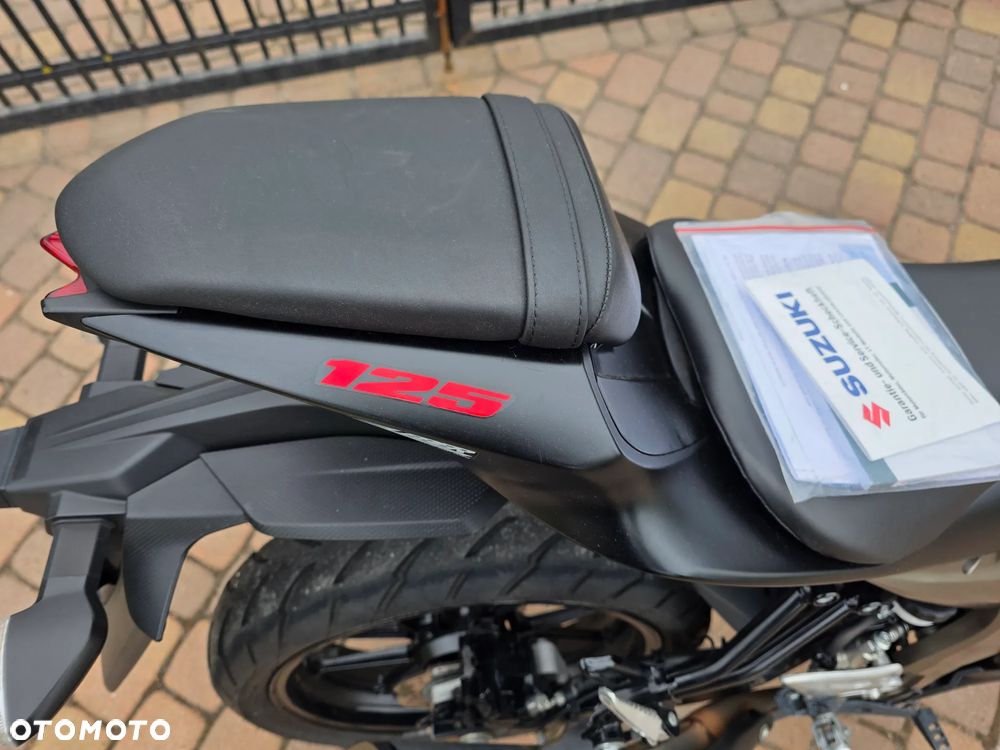Suzuki GSX - 33