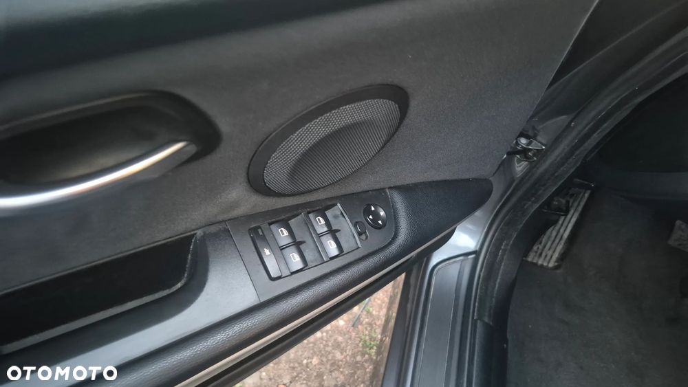 BMW Seria 3 - 16