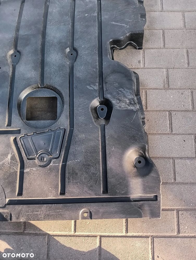 Osłona dolna silnika BMW seria 1 e81 e87 - 6