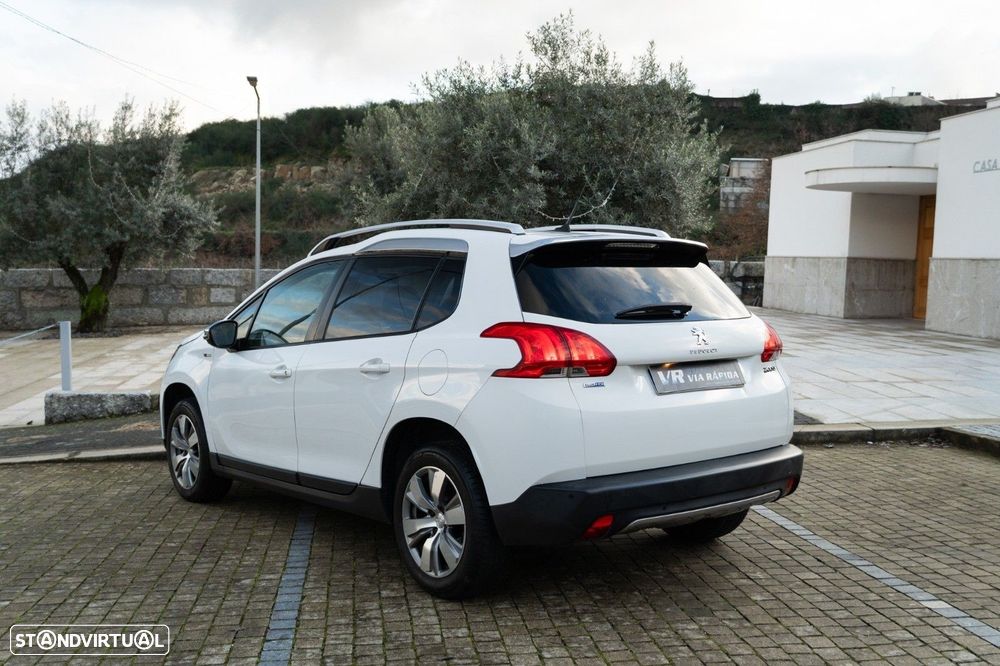 Peugeot 2008 1.2 PureTech Style - 7
